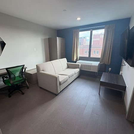 Holiday Inn Express & Suites New York Exterior foto